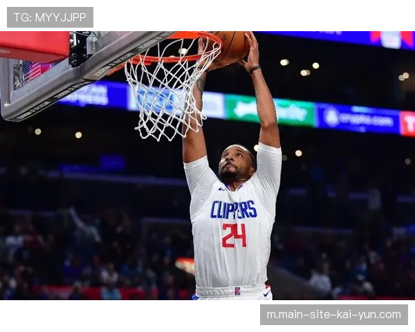 鲍威尔左腿挫伤曼恩右肩拉伤 快船侧翼防守资源出现短缺